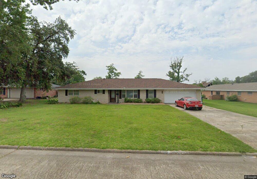 925 Idlewilde Ln, Lake Charles, LA 70605 - photo 1
