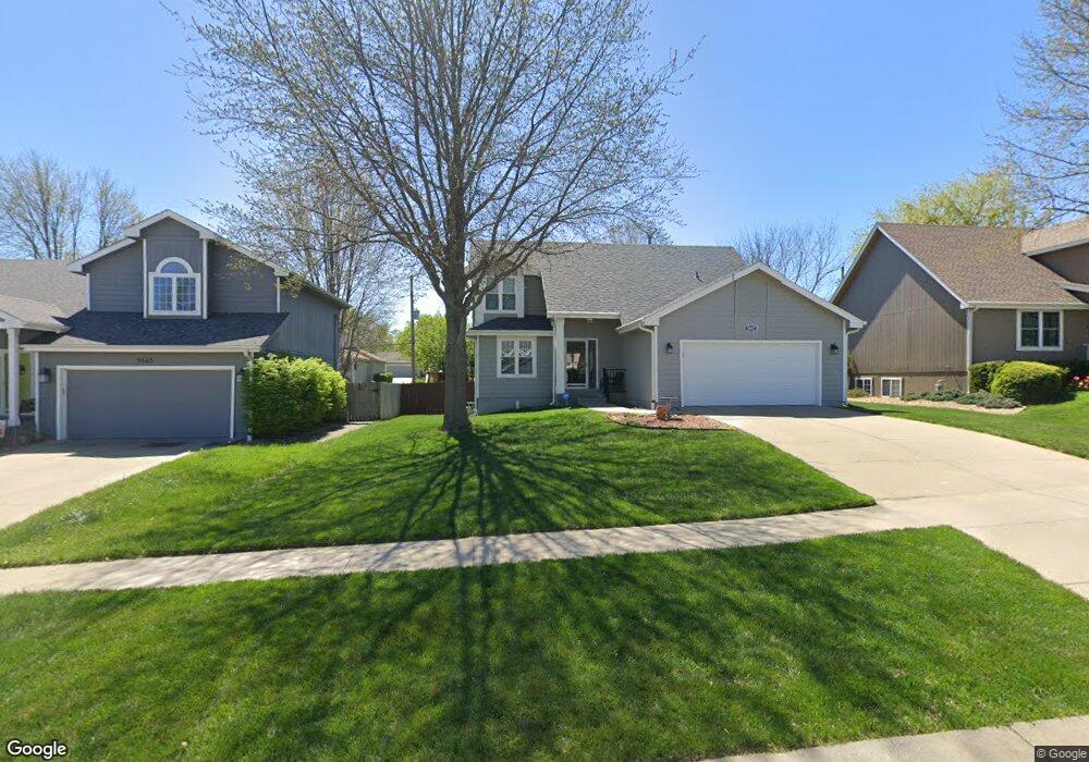 5647 SW 34th Place, Topeka, KS 66614 - photo 1