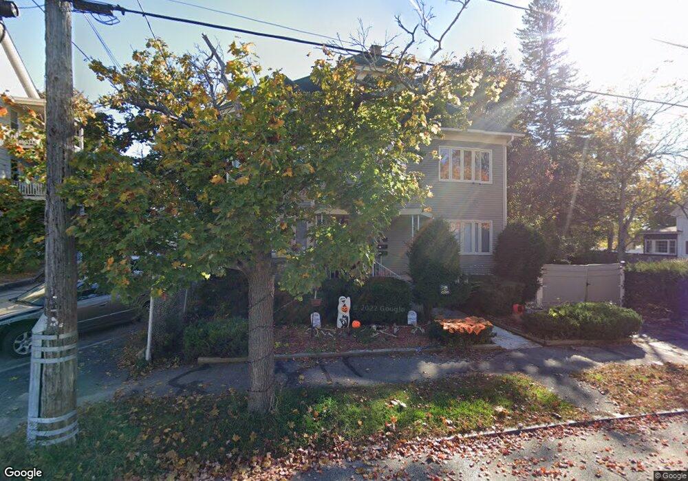 637 Dix St unit 2, Manchester, NH 03103 - photo 1