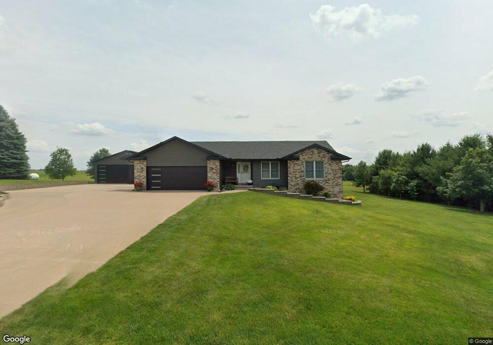 4625 W 60th St, Davenport, IA 52806 - photo 1