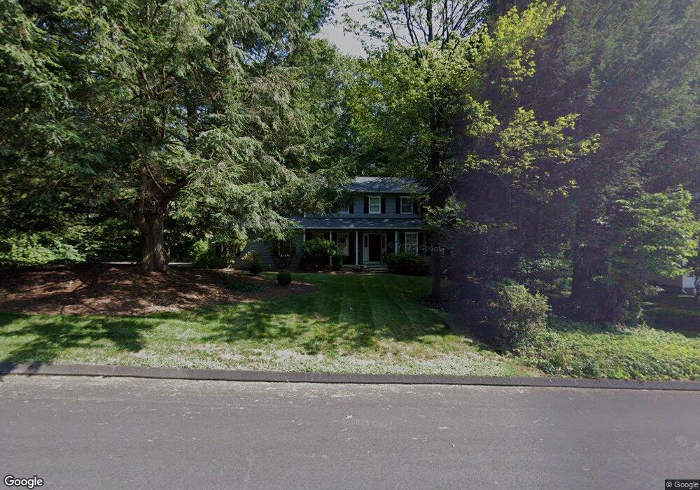 10 Deepwood Dr, Farmington, CT 06032 - photo 1