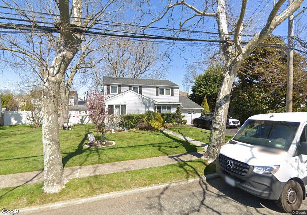 2109 Beverly Way, Merrick, NY 11566 - photo 1