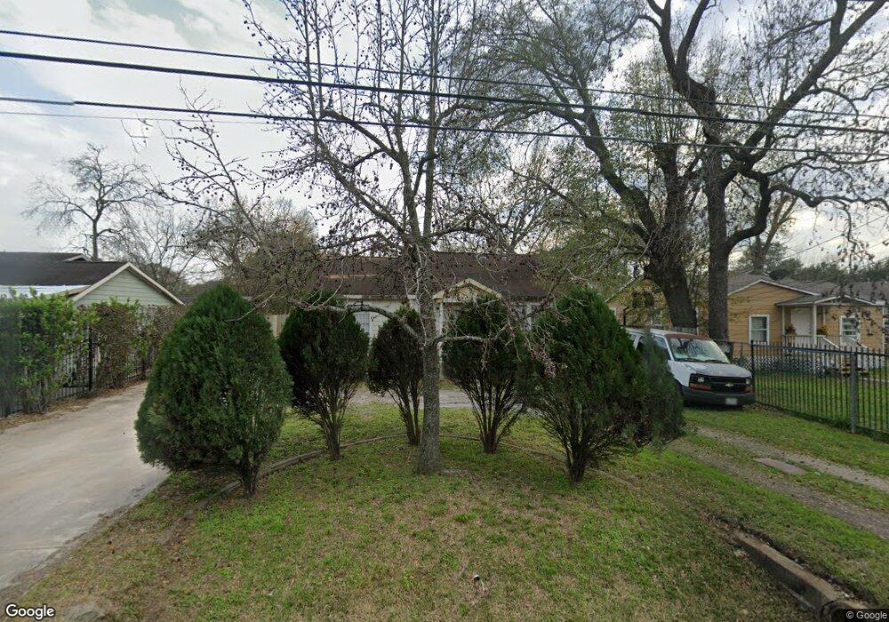 416 Bennington St, Houston, TX 77022 - photo 1