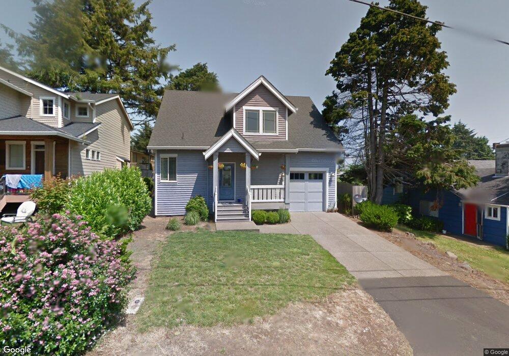 1049 SW 12th St, Lincoln City, OR 97367 - photo 1