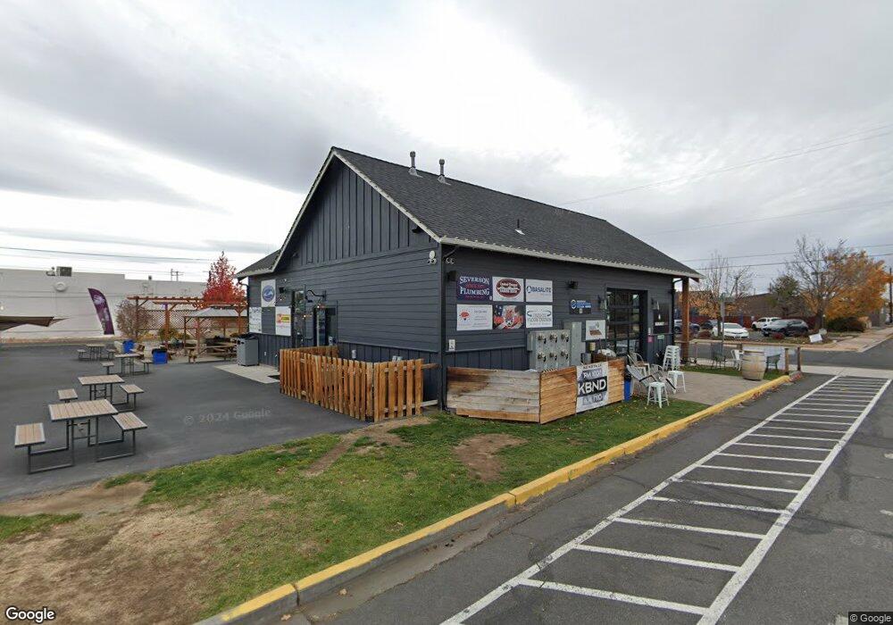 404 SW Forest Ave, Redmond, OR 97756 - photo 1