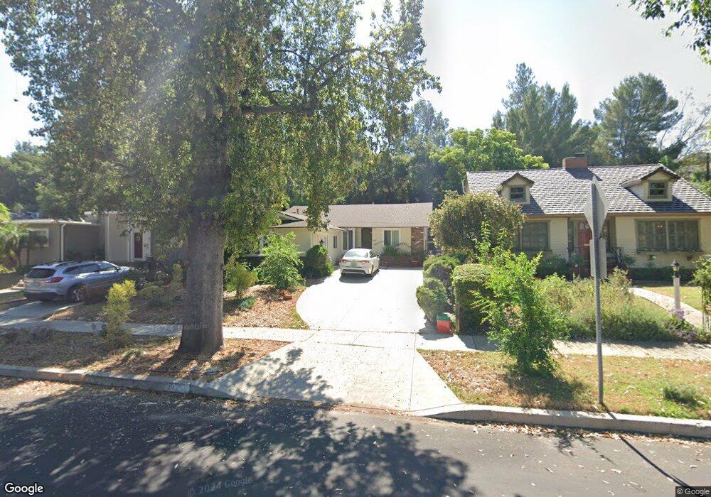 5026 Alhama Dr, Woodland Hills, CA 91364 - photo 1
