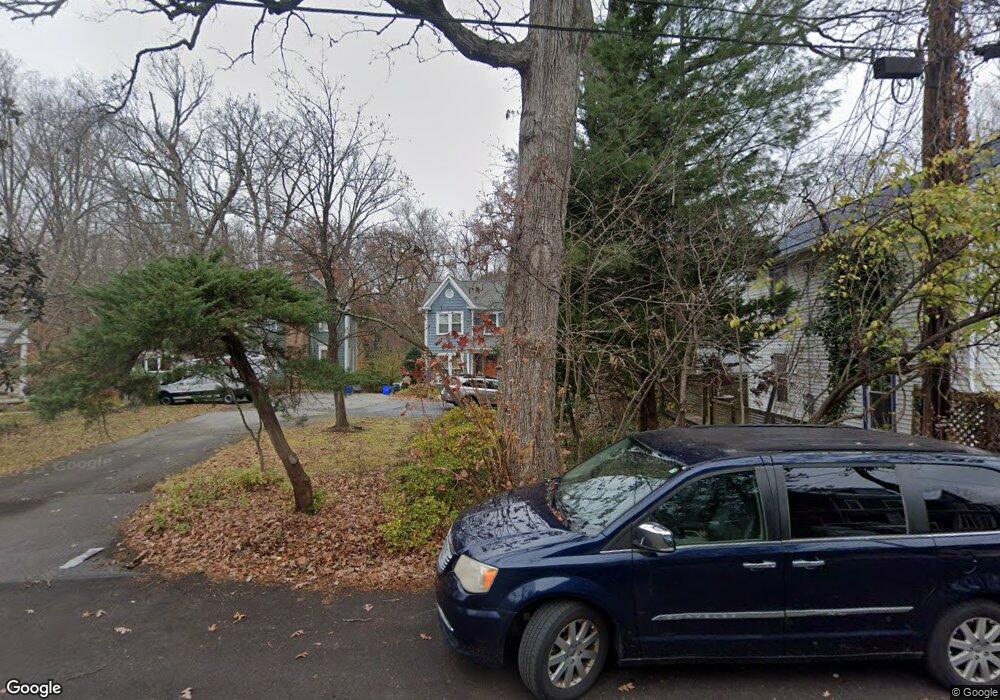 52 Wellesley Cir, Glen Echo, MD 20812 - photo 1