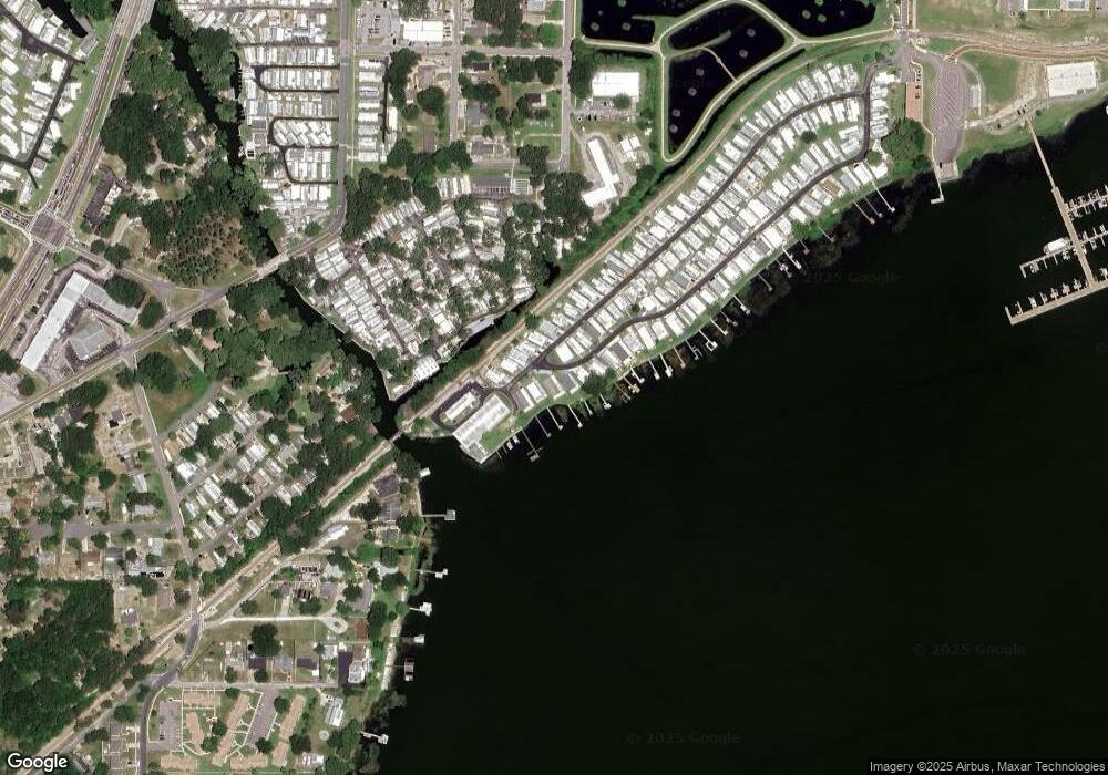 711 Sinclair Cir, Tavares, FL 32778 - photo 1