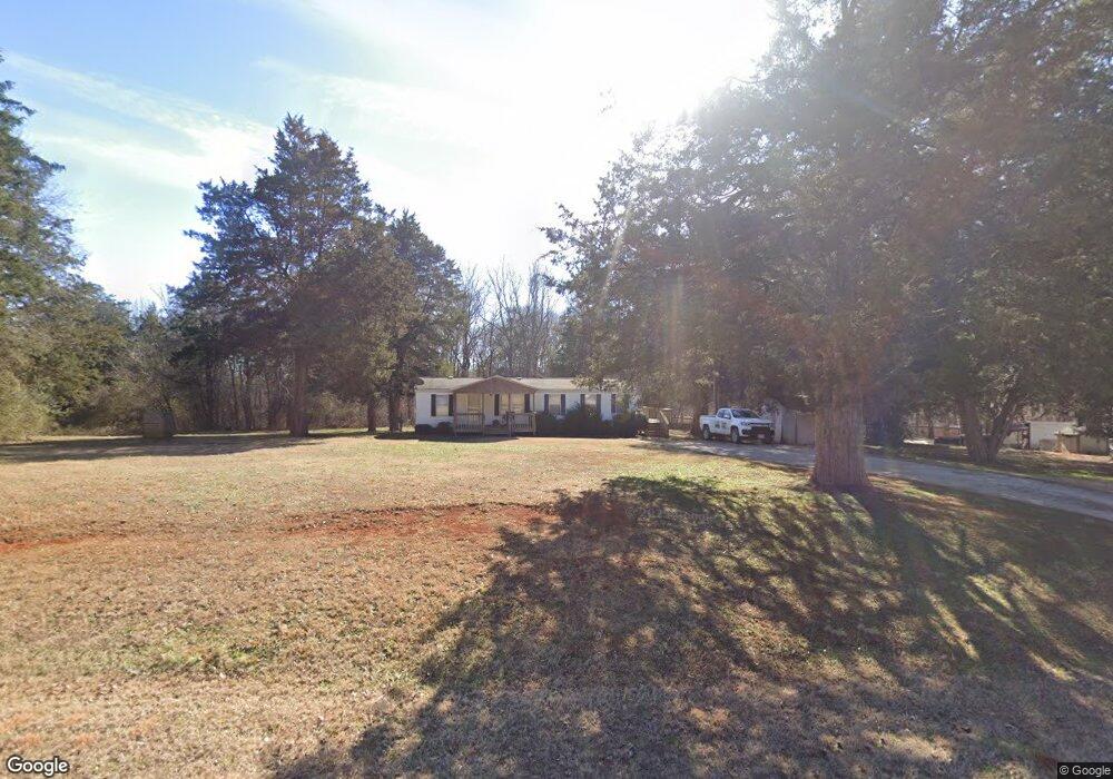 1417 Woodridge Rd, Clover, SC 29710 - photo 1