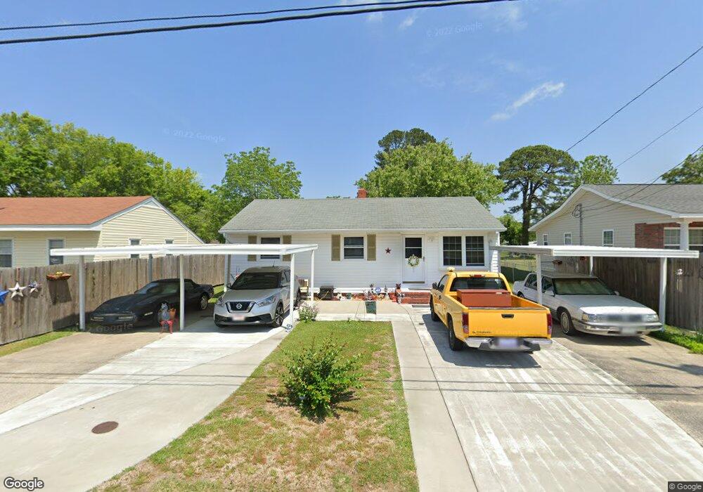 1003 E 14th St, Lumberton, NC 28358 - photo 1