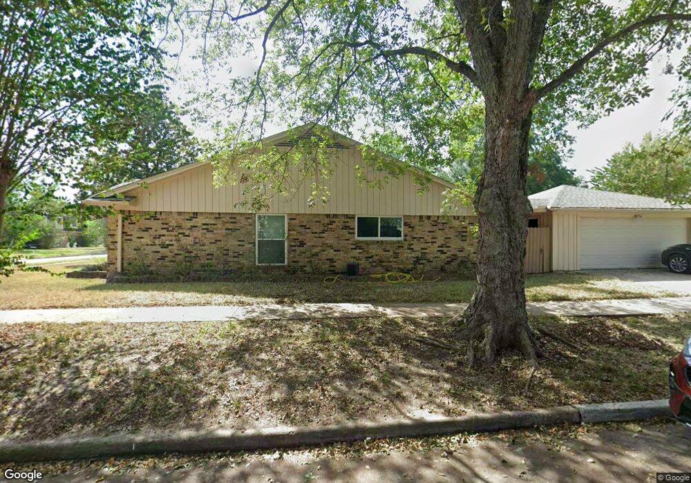 7011 Wagonwheel Ln, Houston, TX 77088 - photo 1