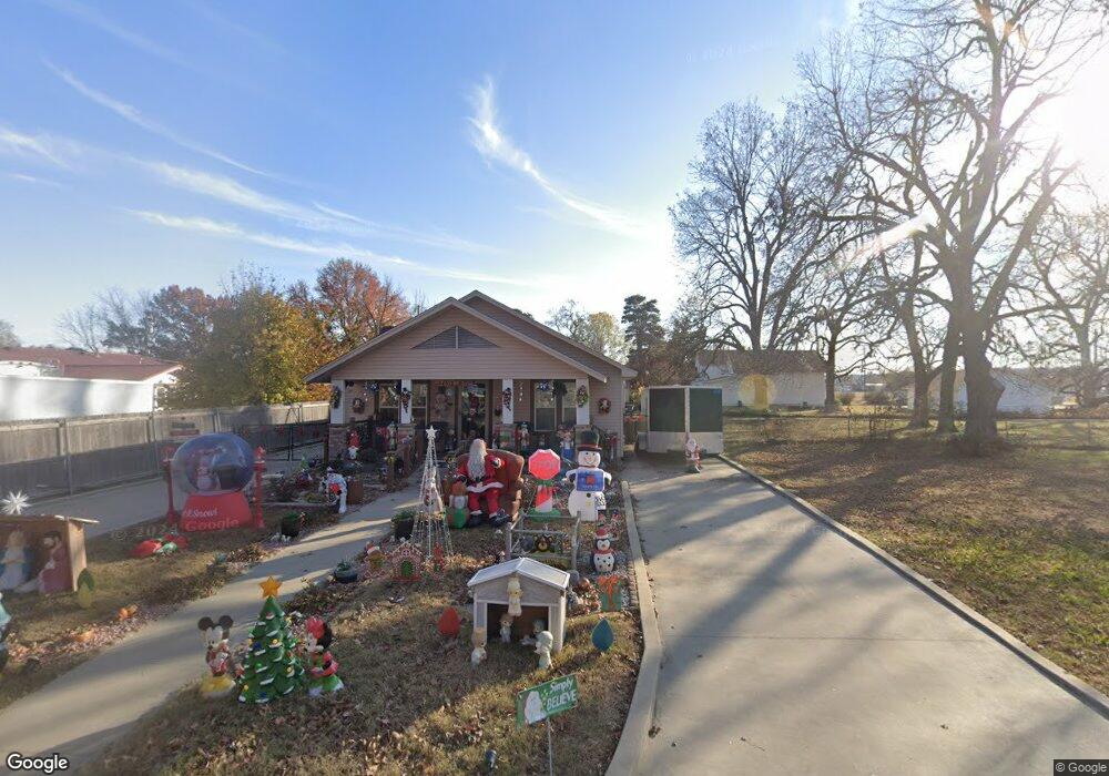 108 E Elm Ave, Eufaula, OK 74432 - photo 1