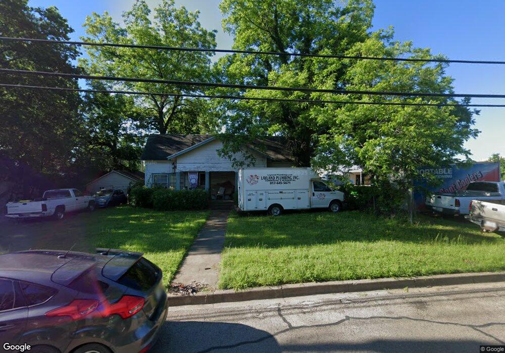 413 W Wardville St, Cleburne, TX 76033 - photo 1