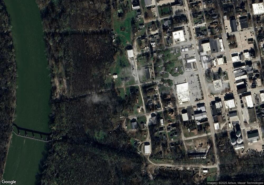 104 Washington St, Covington, IN 47932 - photo 1