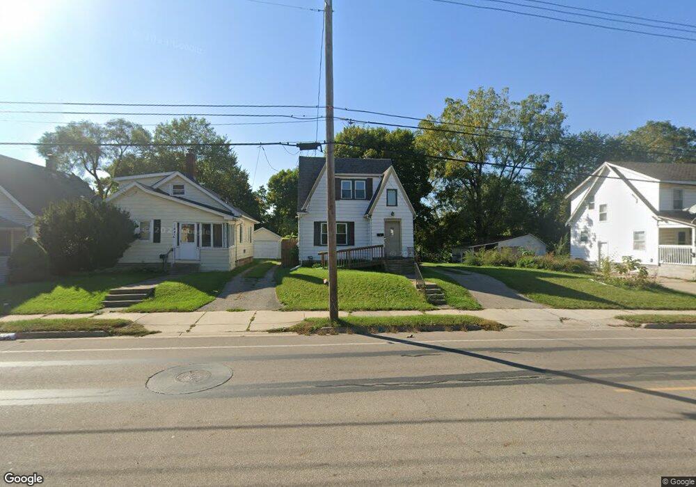 1447 N Mlk Blvd, Lansing, MI 48915 - photo 1