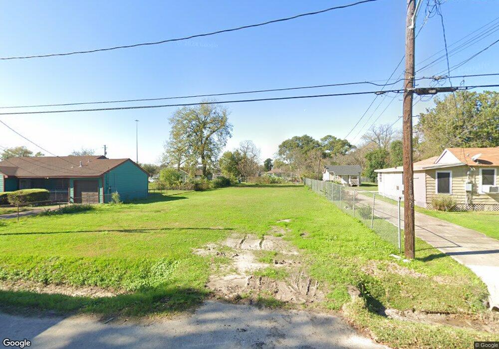 5509 Pickfair St, Houston, TX 77026 - photo 1