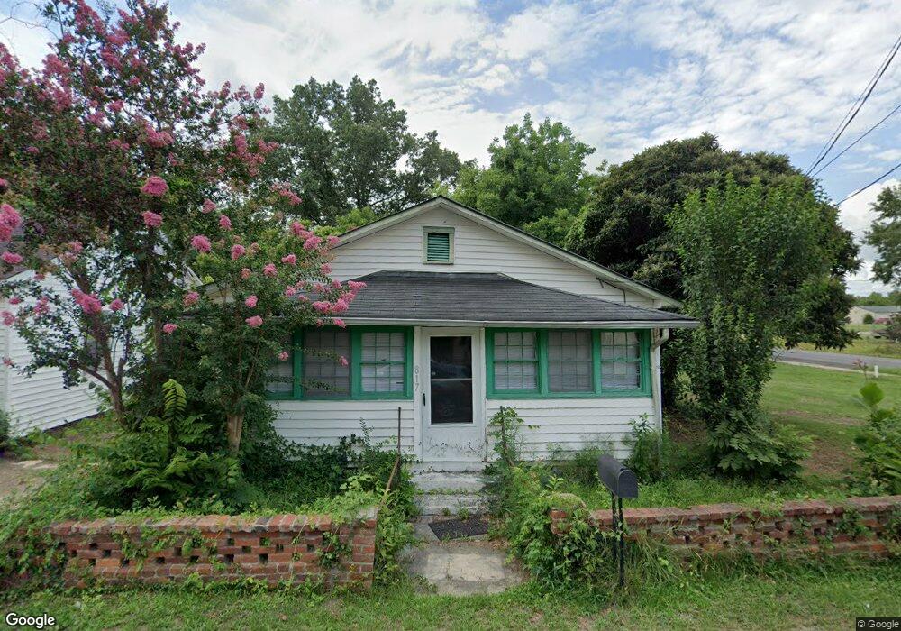817 Dibble St, Camden, SC 29020 - photo 1