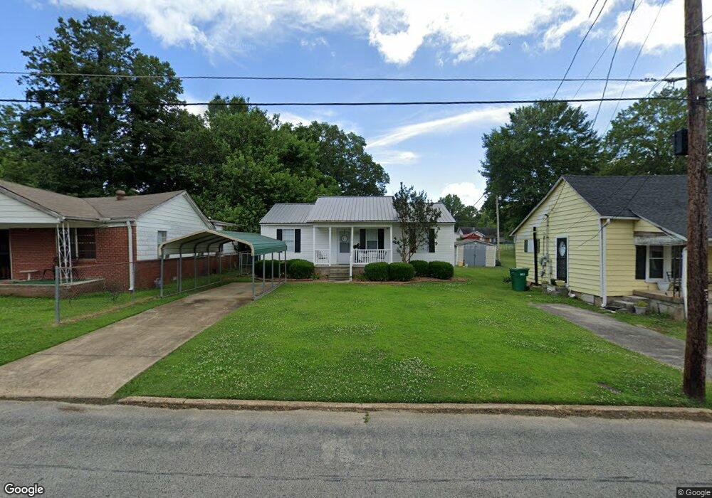128 Payne St, Jackson, TN 38301 - photo 1