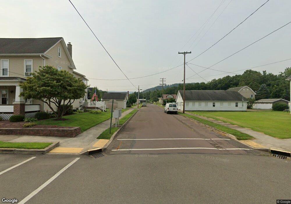 113 W Fourth St, Nescopeck, PA 18635 - photo 1