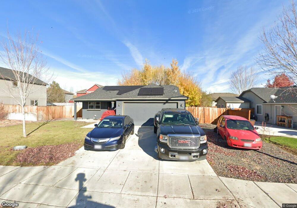 3145 SW Cascade Ave, Redmond, OR 97756 - photo 1