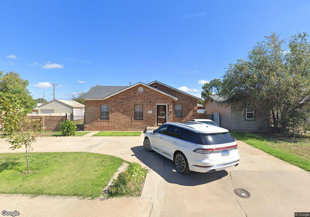 714 Spruce Ave, Dumas, TX 79029 - photo 1