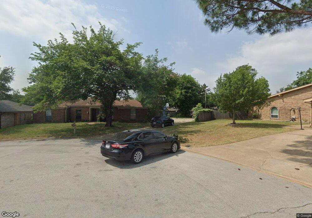 417 Cavender Ct, Hurst, TX 76054 - photo 1