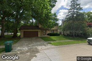 814 S Cedar Hill Dr, Decatur, IL 62521