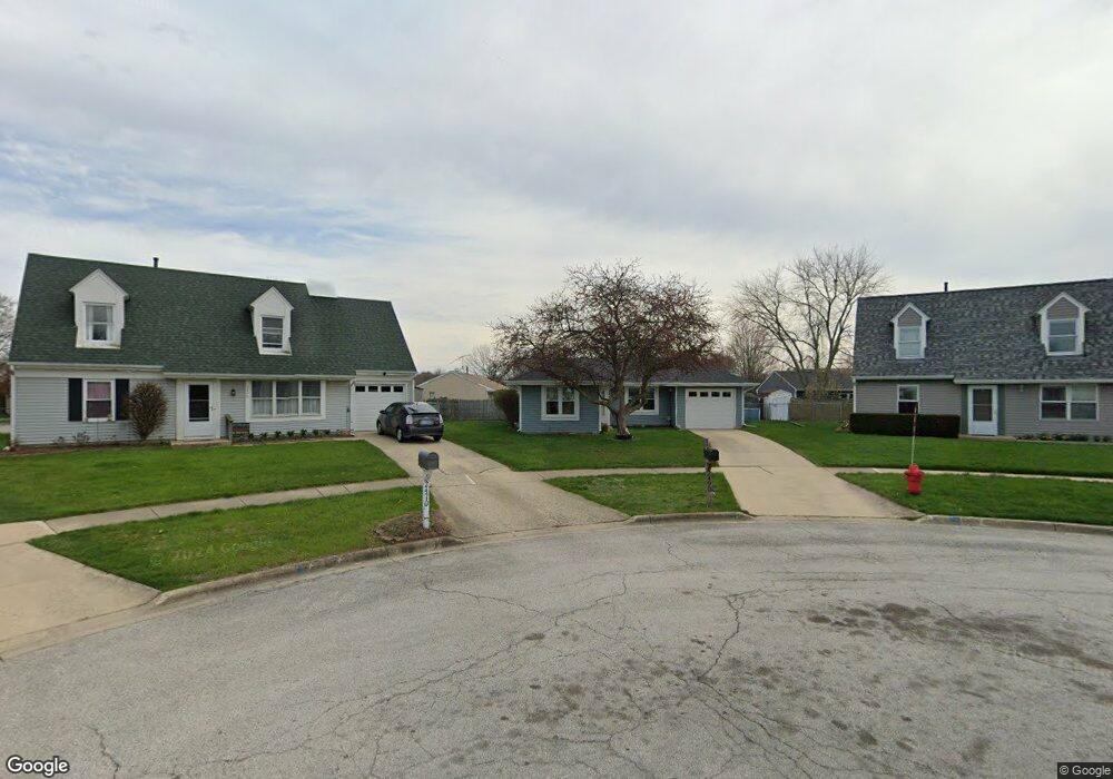 2490 Greenfield Ct, Aurora, IL 60506 - photo 1