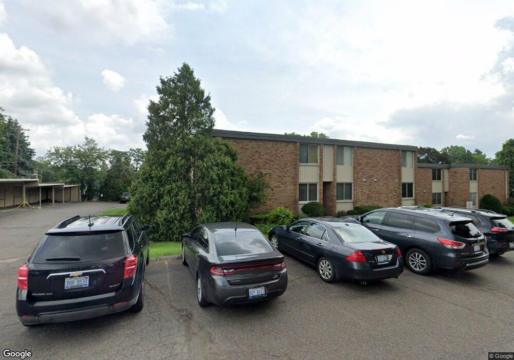 4041 W Maple Rd unit 202, Bloomfield Hills, MI 48301 - photo 1