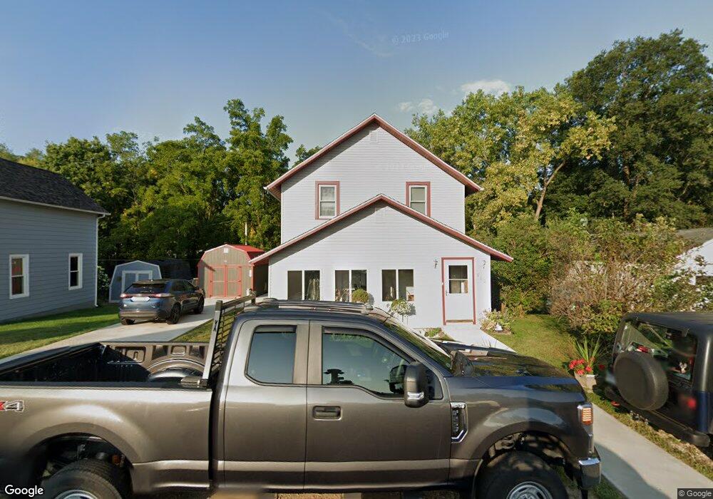 610 Main St, Dakota, MN 55925 - photo 1