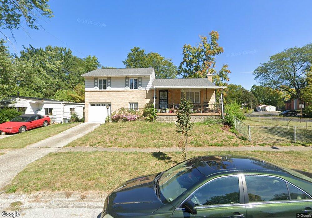 4754 Dundee Ave, Columbus, OH 43227 - photo 1