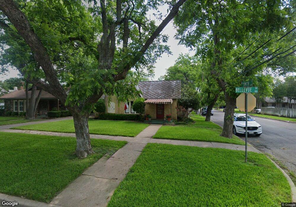 115 Bellevue Dr, Cleburne, TX 76033 - photo 1