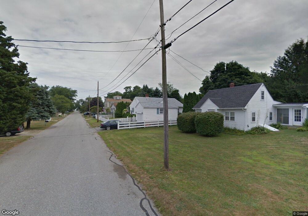 31 Islington Ave, Portsmouth, RI 02871 - photo 1