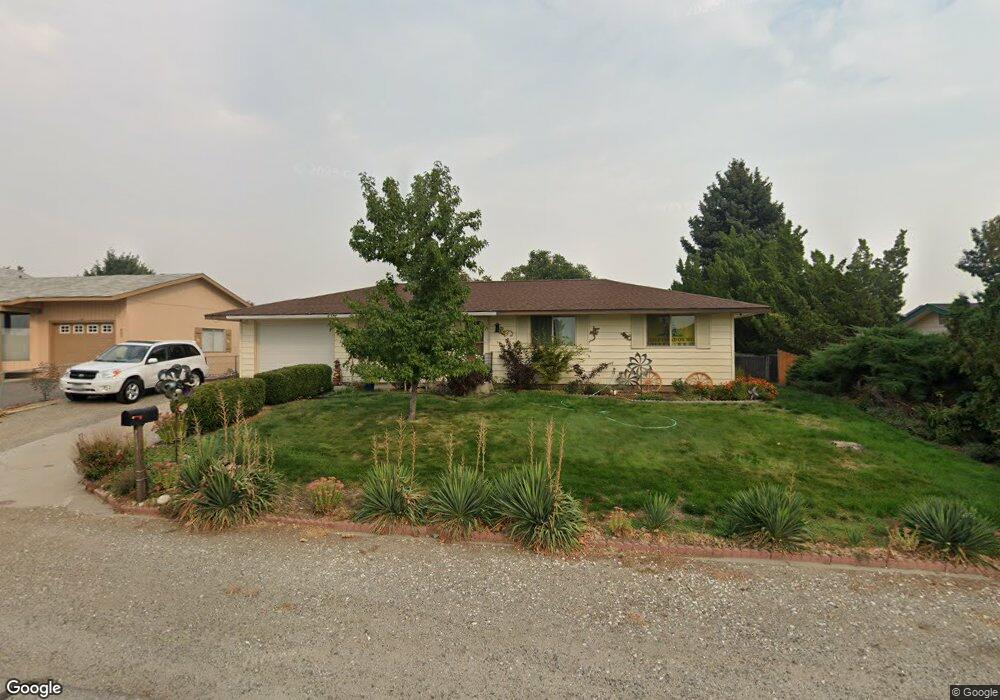 411 S James Ave, East Wenatchee, WA 98802 - photo 1