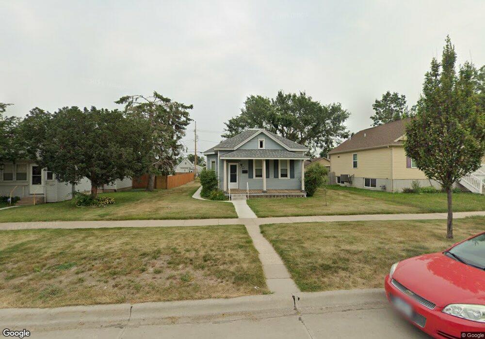 1611 3rd St SW, Cedar Rapids, IA 52404 - photo 1