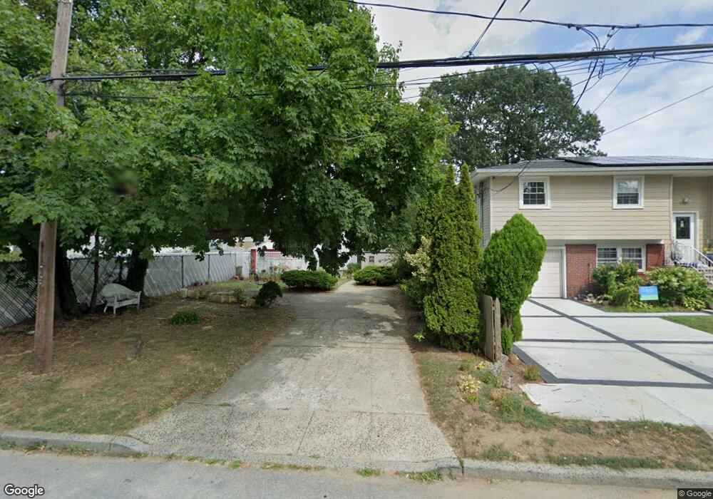 9 Saranac Rd, West Hempstead, NY 11552 - photo 1