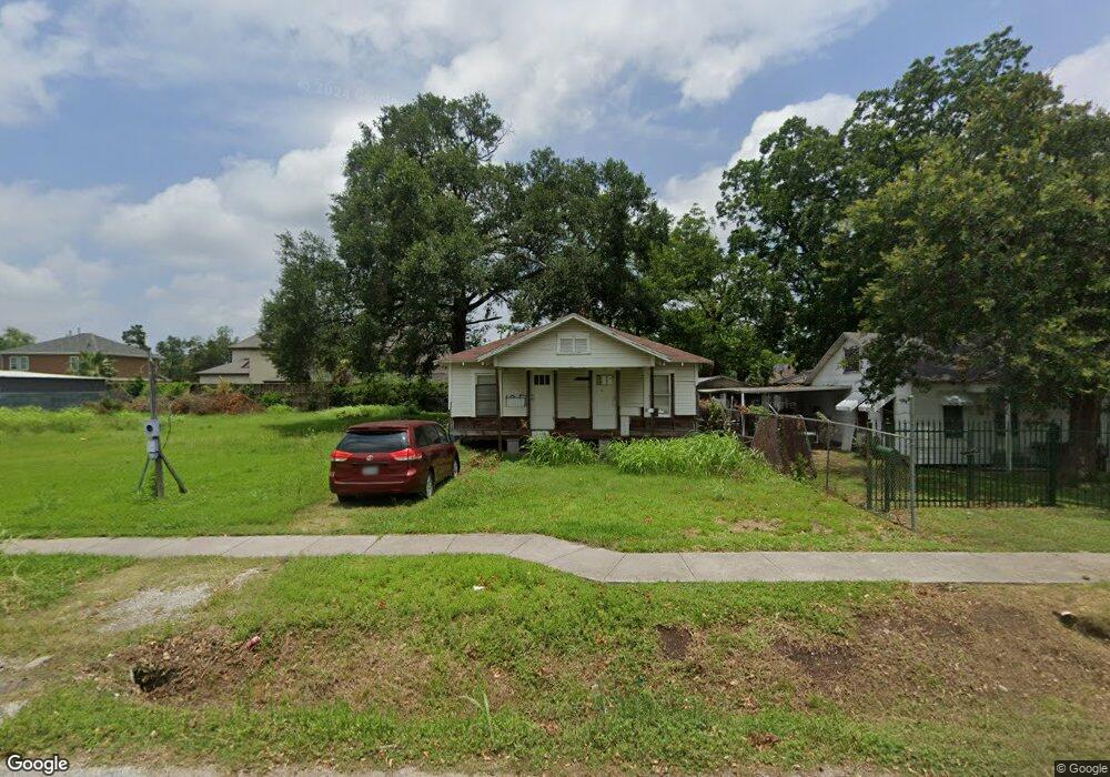 125 Van Molan St, Houston, TX 77022 - photo 1