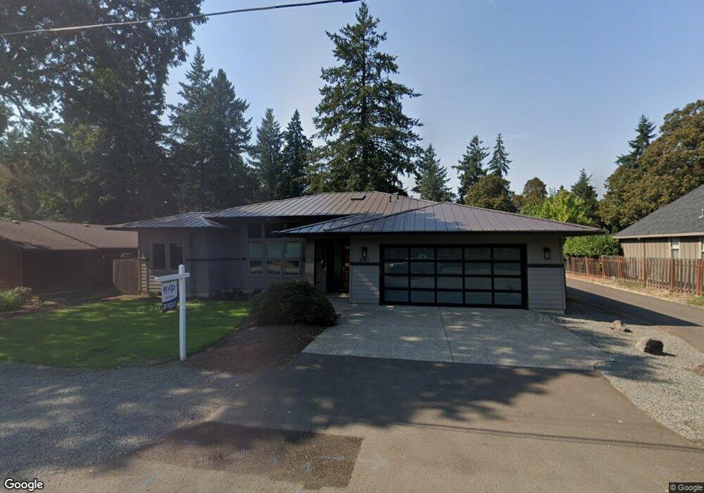 6087 Carman Dr unit 2,3,4, Lake Oswego, OR 97035 - photo 1