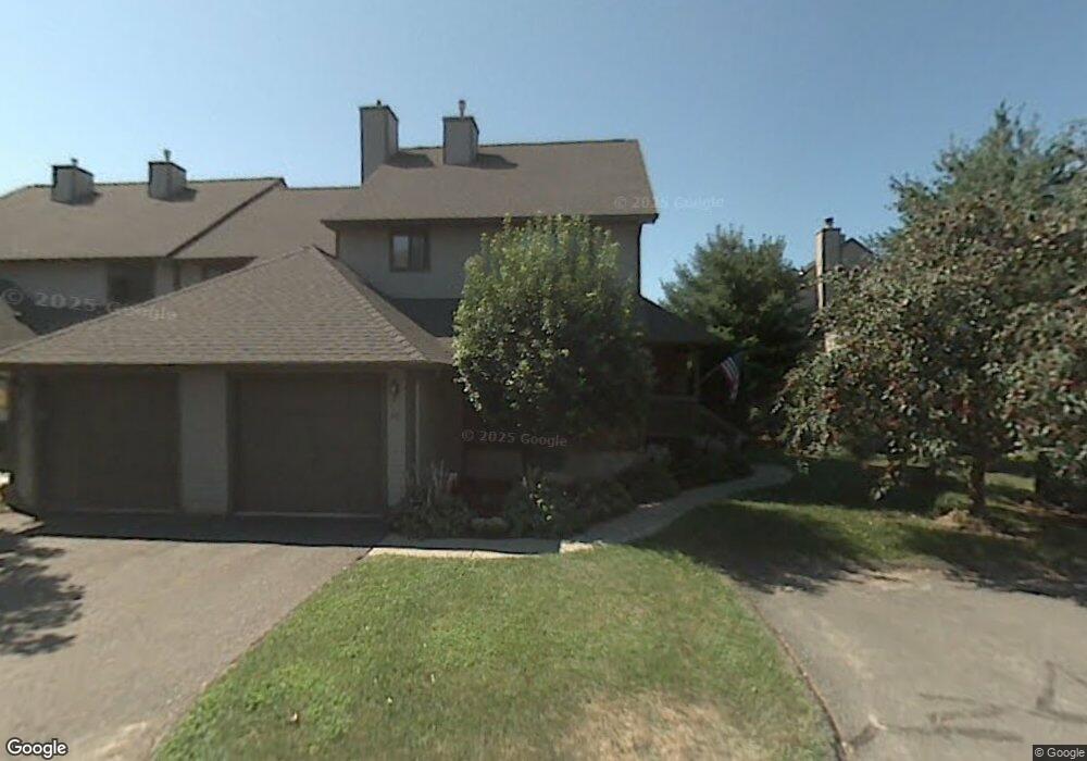 60 Fox Run Ct, Newington, CT 06111 - photo 1