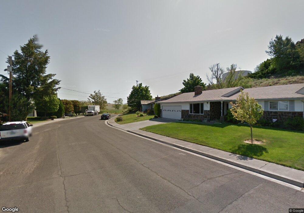 2204 SW Ladow Ave, Pendleton, OR 97801 - photo 1