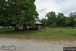 326 E Locust St, Moweaqua, IL 62550