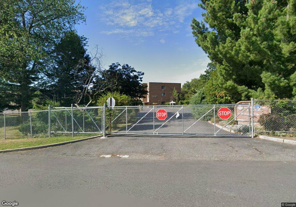 140 Shepherds Ln, Totowa, NJ 07512 - photo 1