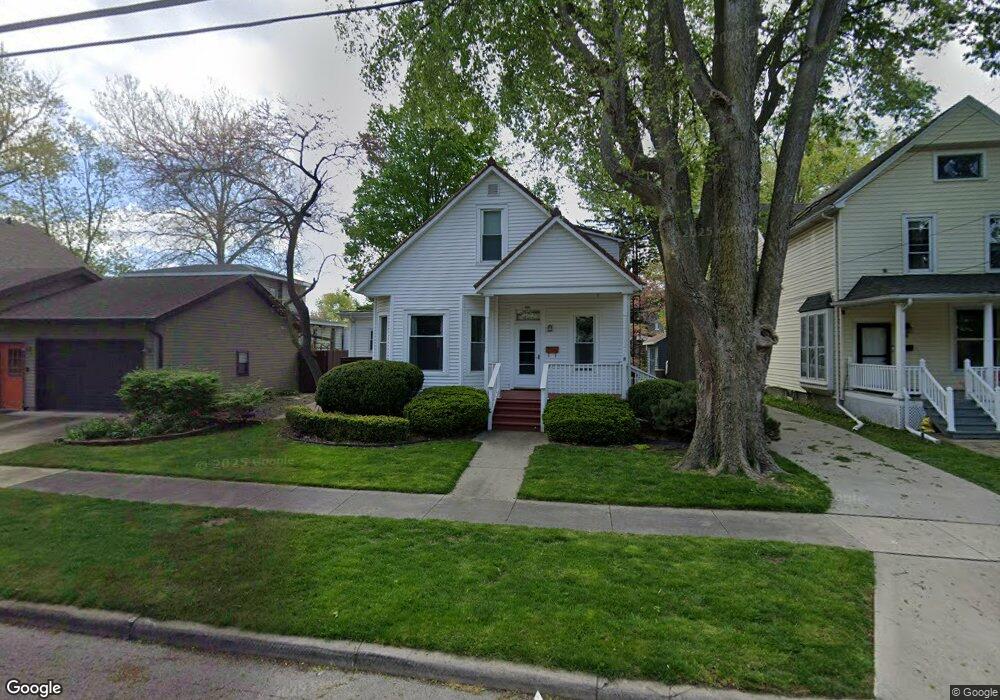 318 N Kankakee St, Lincoln, IL 62656 - photo 1