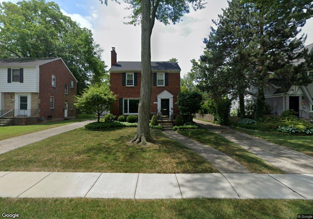 253 Ridgemont Rd, Grosse Pointe Farms, MI 48236 - photo 1