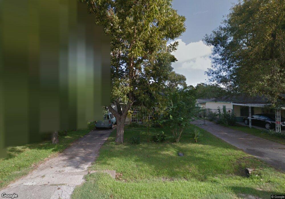 13505 Vicksburg St, Houston, TX 77015 - photo 1