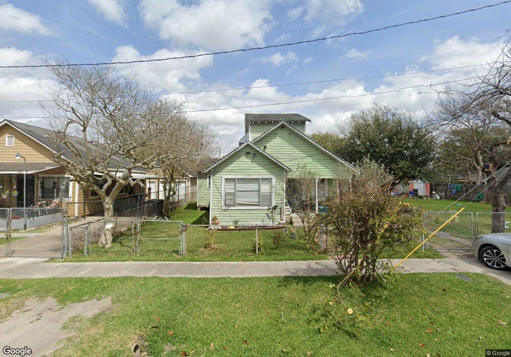 4505 Engleford St, Houston, TX 77026 - photo 1
