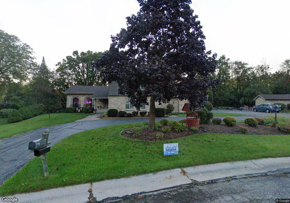 W162N8236 Tamarack Ct, Menomonee Falls, WI 53051 - photo 1