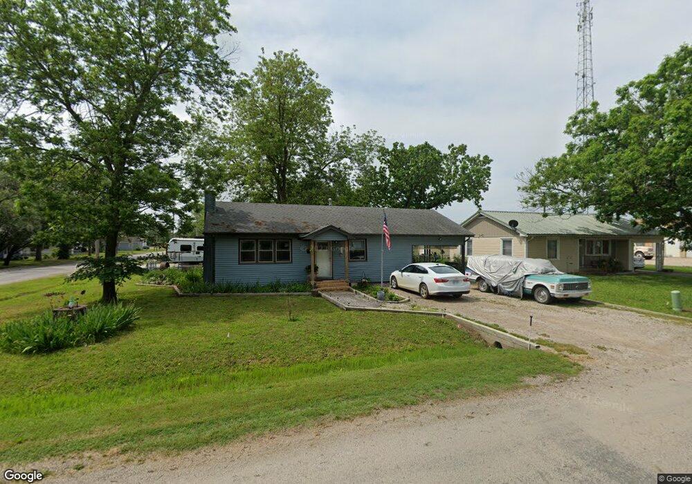 406 E 5th St, Altamont, KS 67330 - photo 1