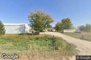 3354 York Ave, Coggon, IA 52218