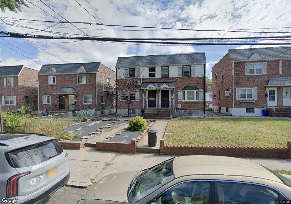 8233 164th Place, Jamaica, NY 11432 - photo 1